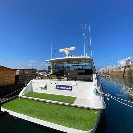 Yate En Gijon , Experiencia Unica B Hotel Bagian luar foto