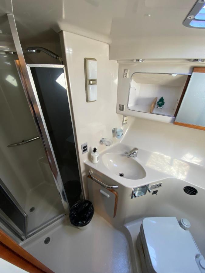 Yate En Gijon , Experiencia Unica B Hotel Bagian luar foto